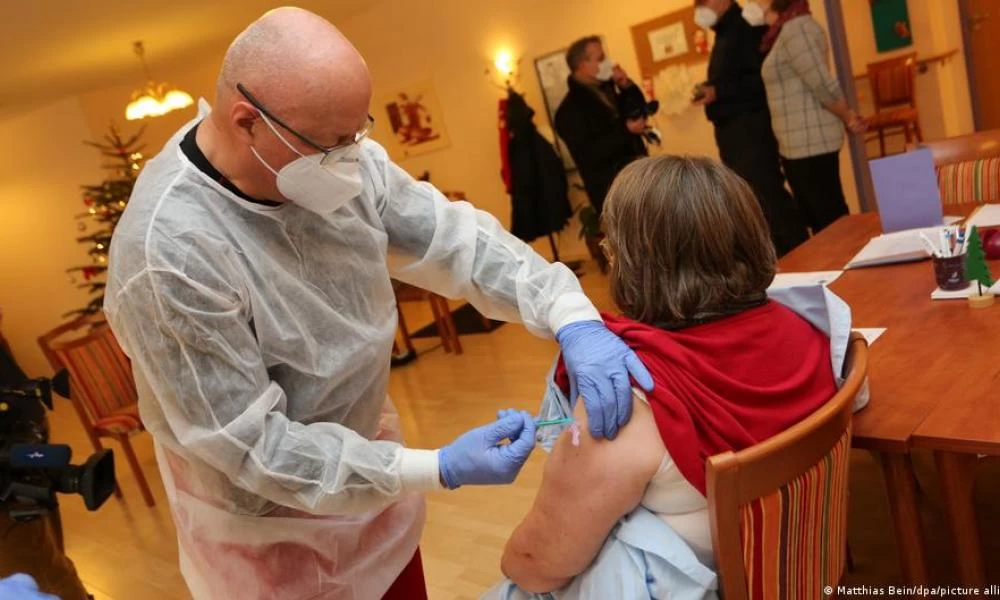 Λαμία: Γιατρός απέτρεπε τον κόσμο να κάνει το εμβόλιο